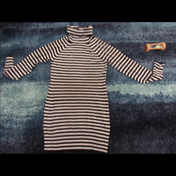Turtle neck shirt - Picture 2 of 2